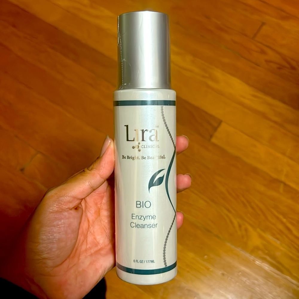 Lira Bio Enzyme Cleanser